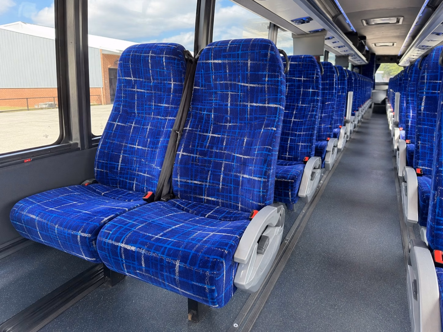 charter buses for minneapolis wedding guest transportation from hotels
