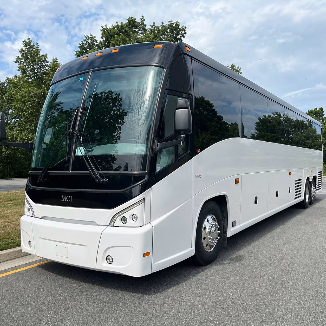 concert bus rentals to target center xcel energy center and every major minneapolis venue