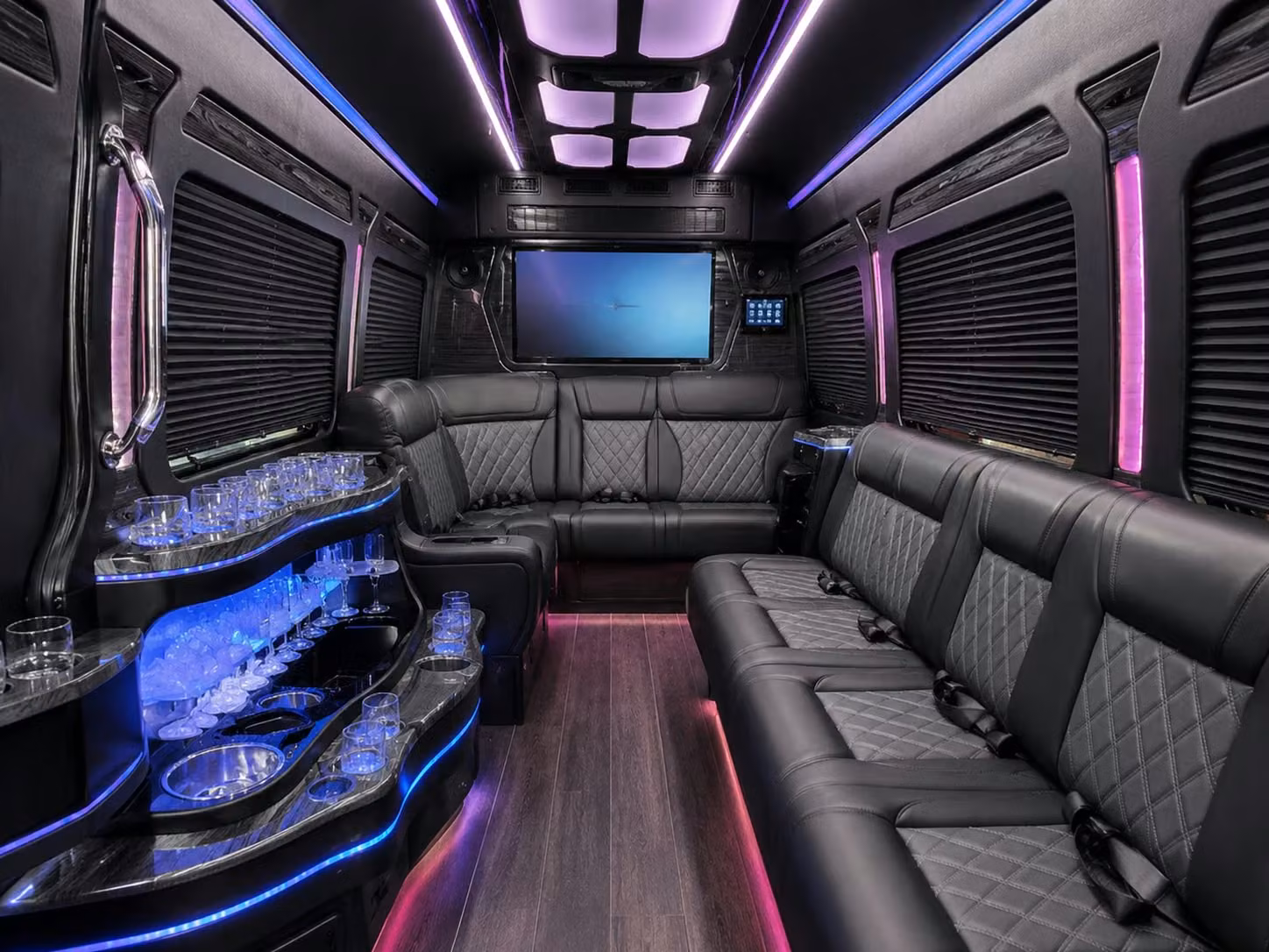 hotel shuttles and multi stop airport routes through minneapolis