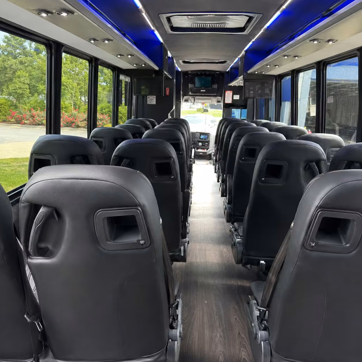 minneapolis 25 passenger minibus rental