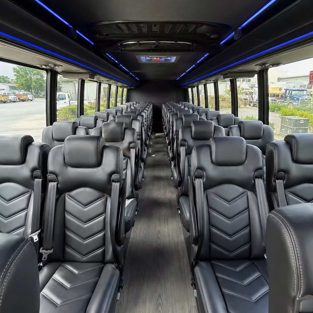 minneapolis 30 passenger minibus rental
