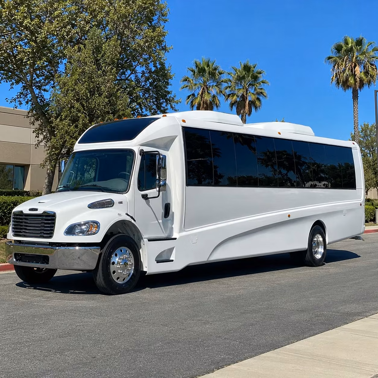 minneapolis 35 passenger minibus rental