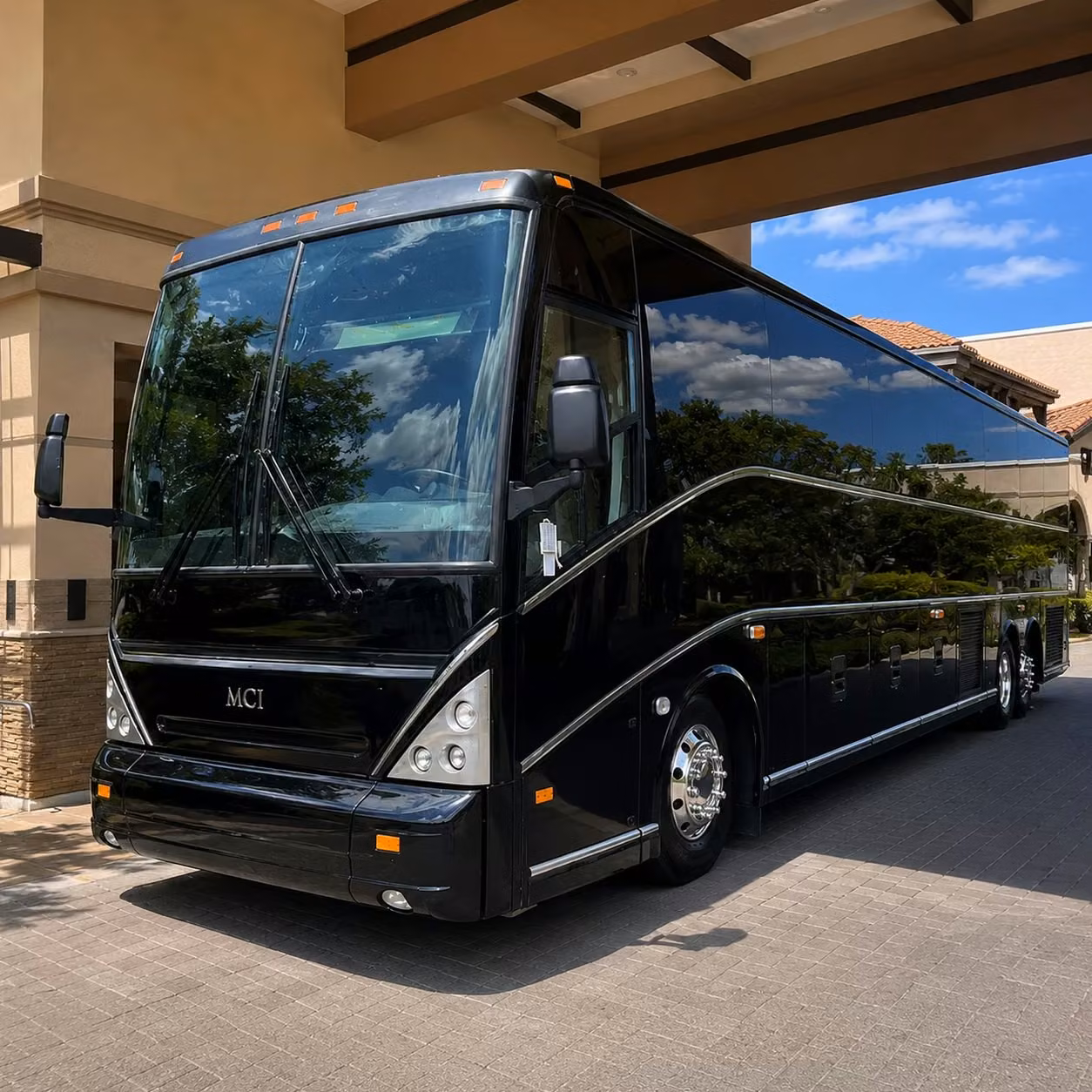 minneapolis wedding shuttle bus rentals that keep every guest on schedule