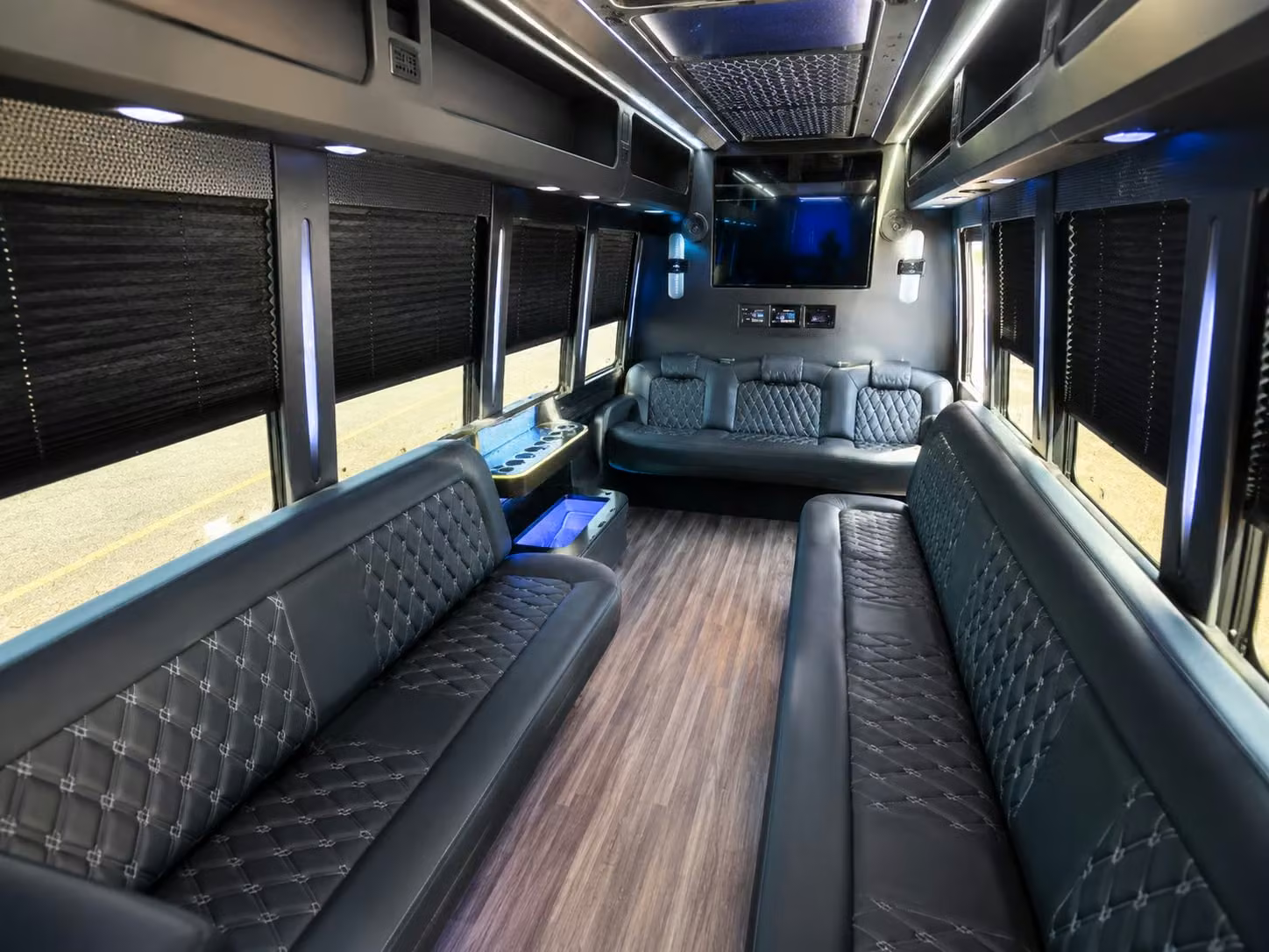 party buses for minneapolis prom nights on nicollet mall and beyond
