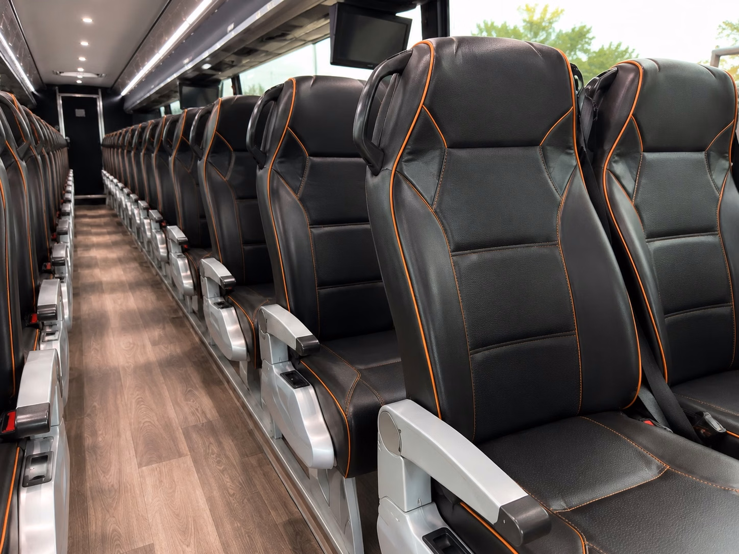 twins game shuttle buses to target field in minneapolis