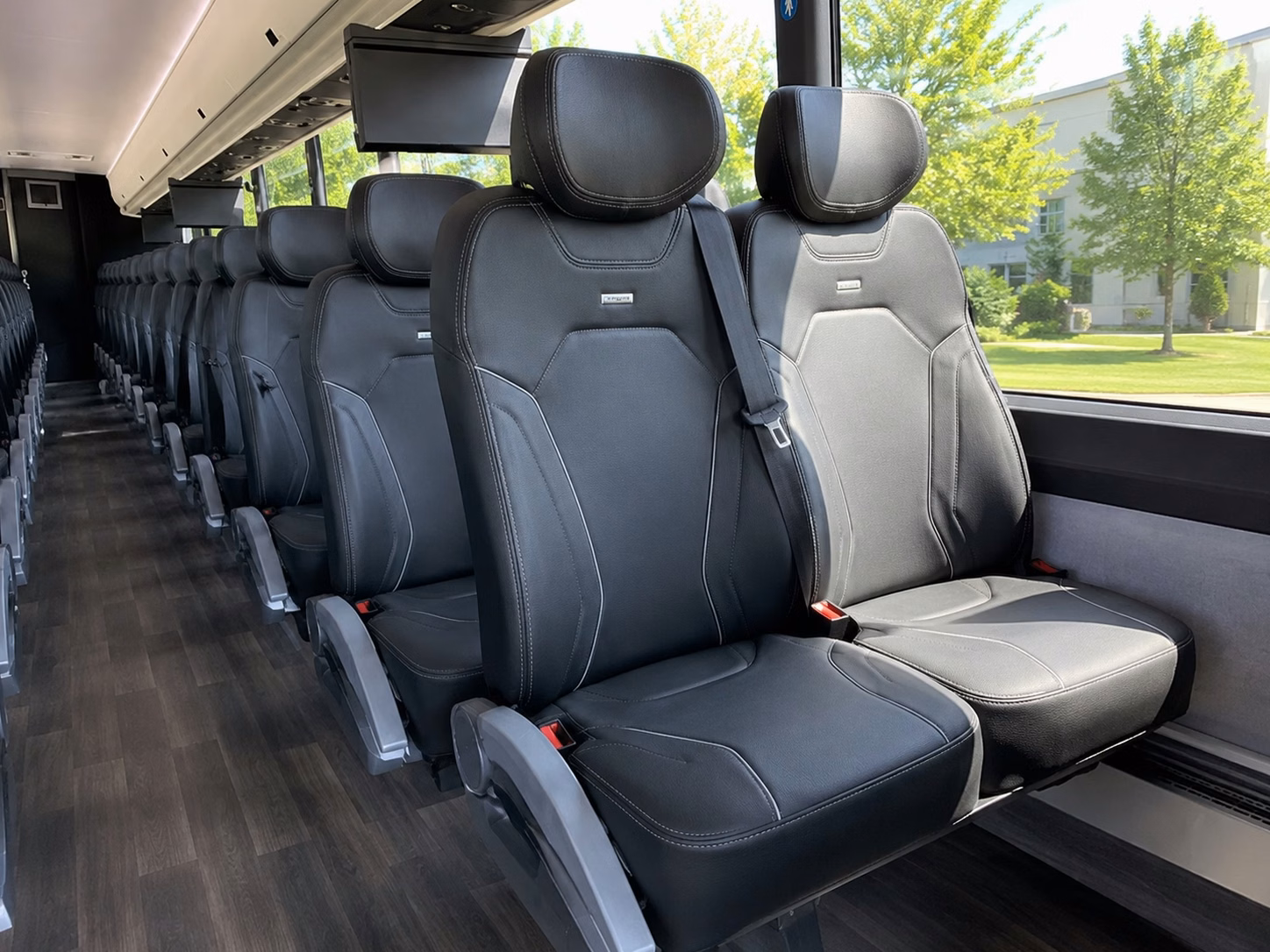 wedding transportation to minneapolis s most beautiful venues